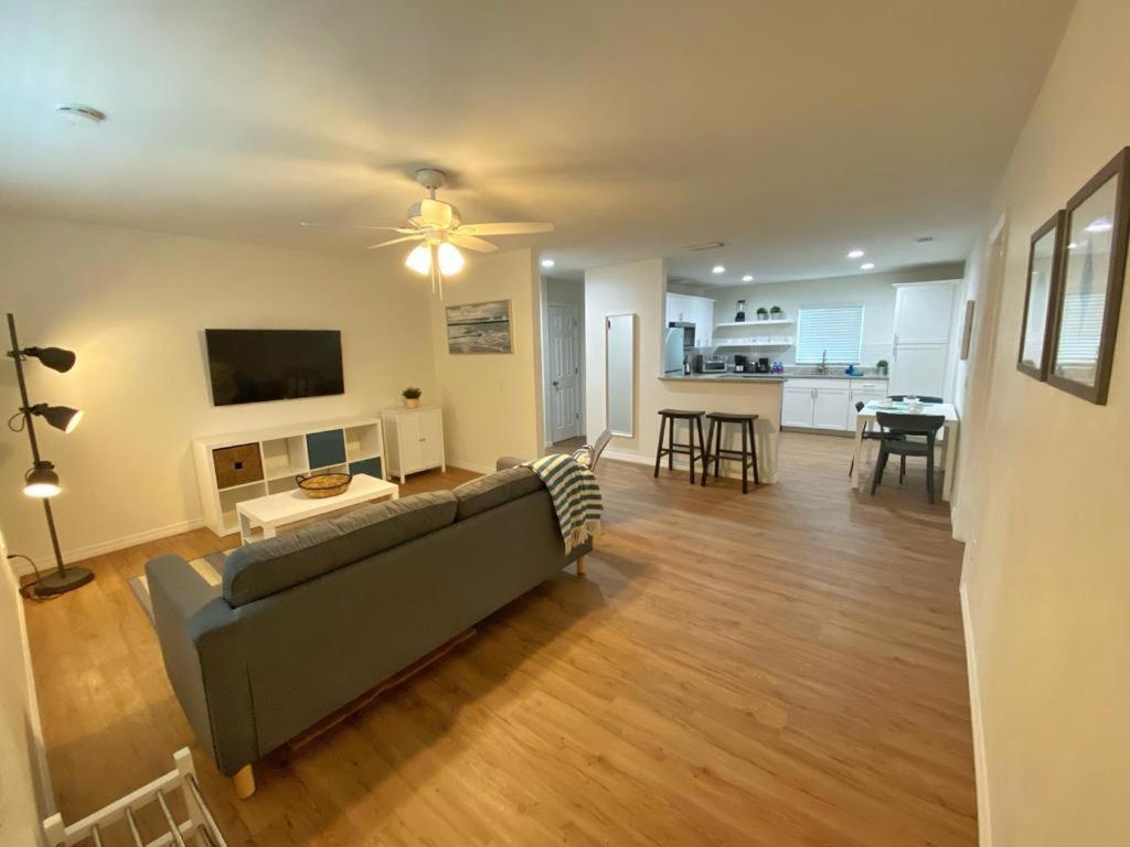 Вилла *New*Sunshine Gorgeous- 3Bd/2Ba -Private Backyard! Порт-Ориндж Экстерьер фото