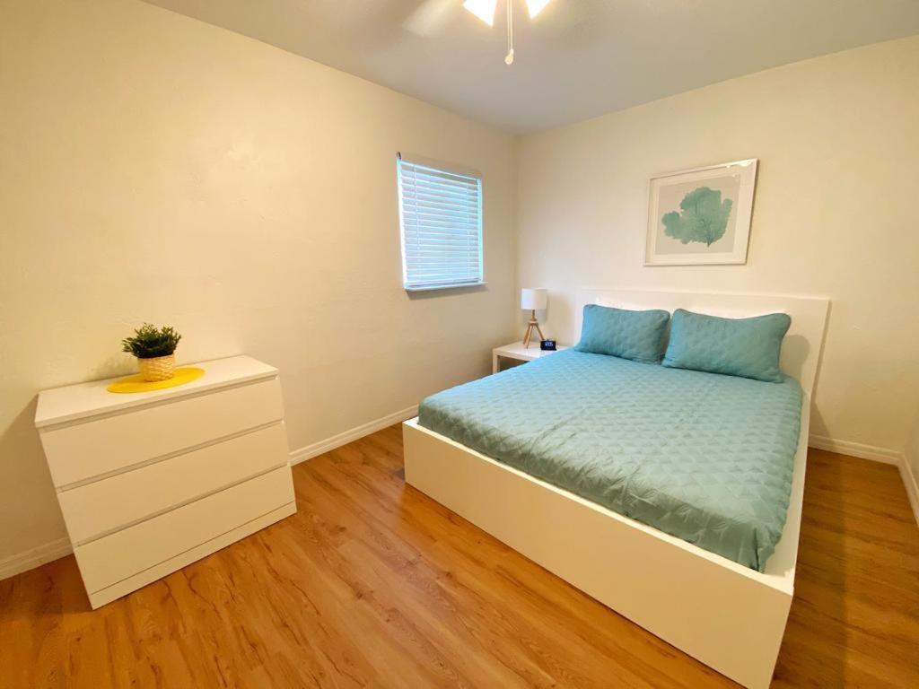 Вилла *New*Sunshine Gorgeous- 3Bd/2Ba -Private Backyard! Порт-Ориндж Экстерьер фото